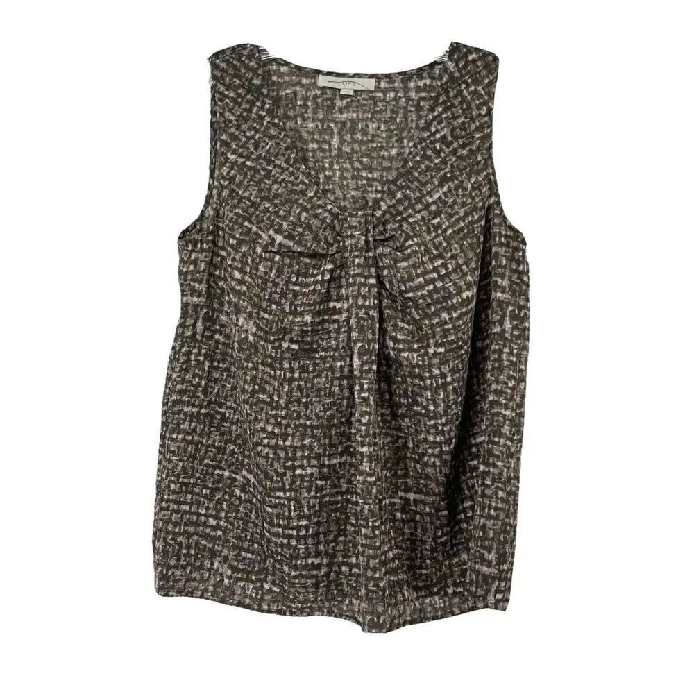 LOFT SilkyĀ Tank Top V Neck Womens Size MediumāGray Patterned Career CasualāShirt